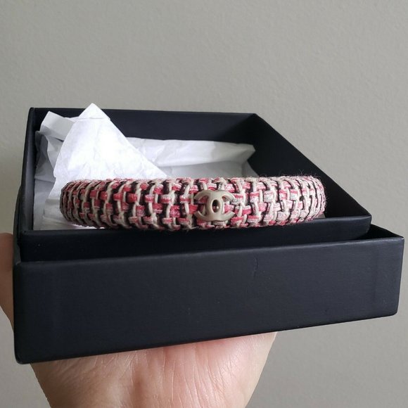 Chanel Silver Pink Tweed Bangle Bracelet in size M - Picture 1 of 9